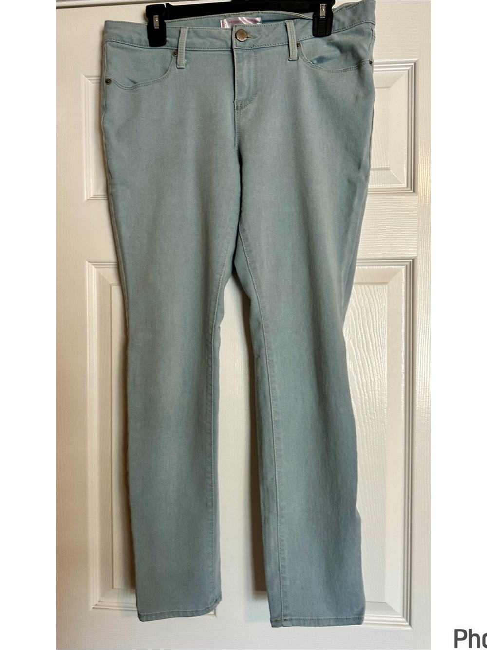 No Boundaries Light Wash Skinny Jeans